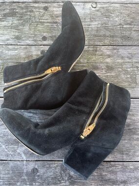 ALEXANDER WANG Black Suede Pointed-Toe Ankle Boots - HARDLY USED SZ 35  USA 5